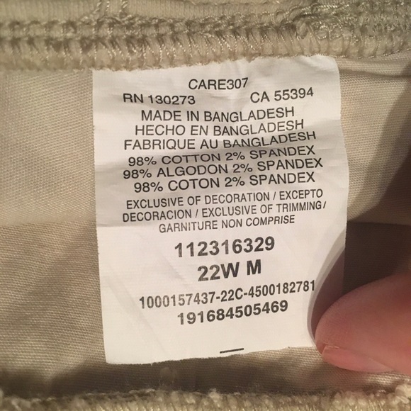 Lee Women's Plus Midrise Shorts 22W NWT - Picture 6 of 9